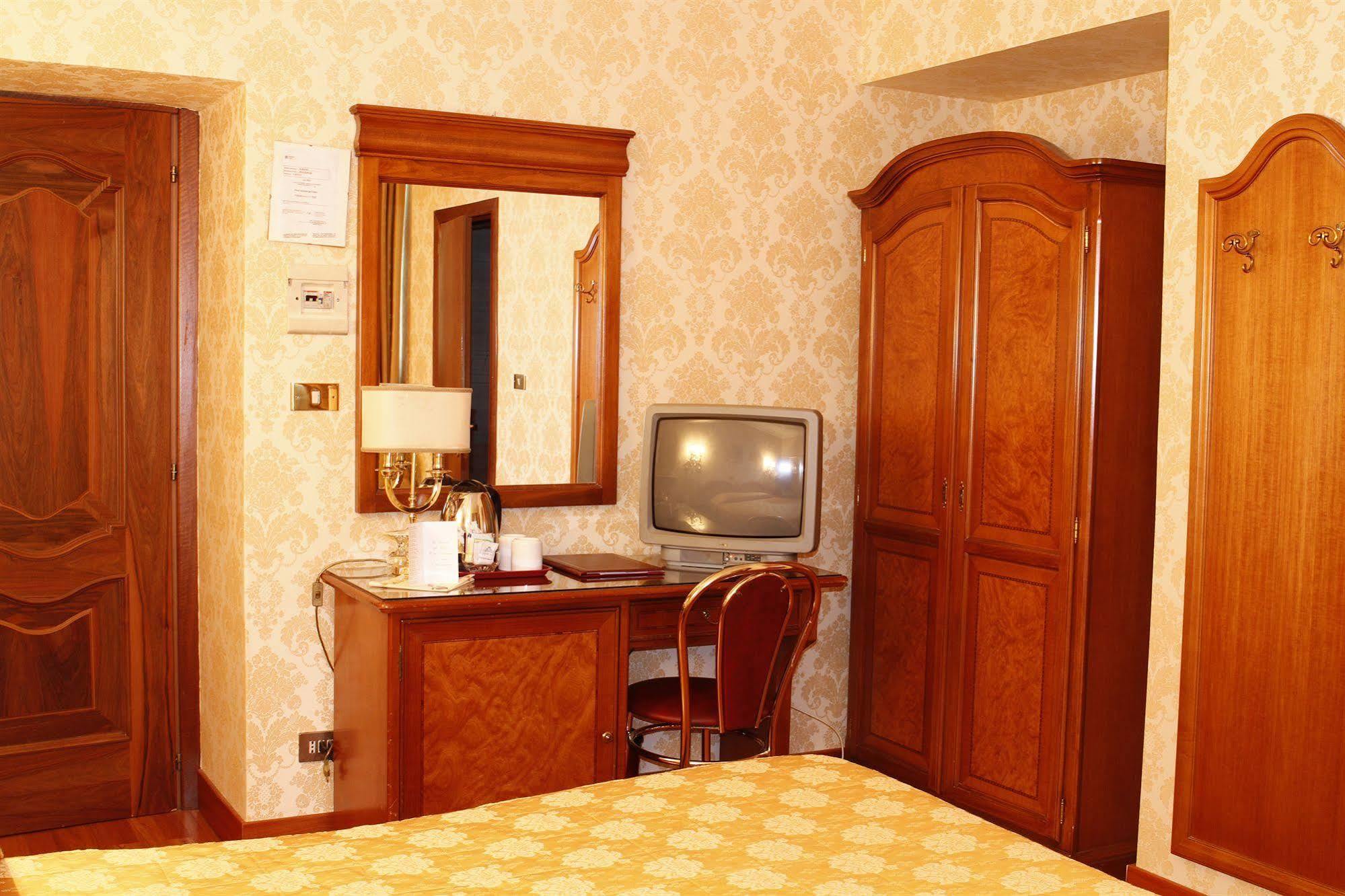 Hotel Pace Helvezia Ρώμη Εξωτερικό φωτογραφία