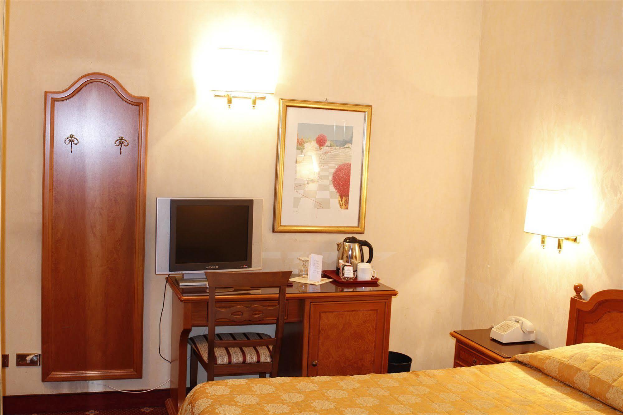 Hotel Pace Helvezia Ρώμη Εξωτερικό φωτογραφία